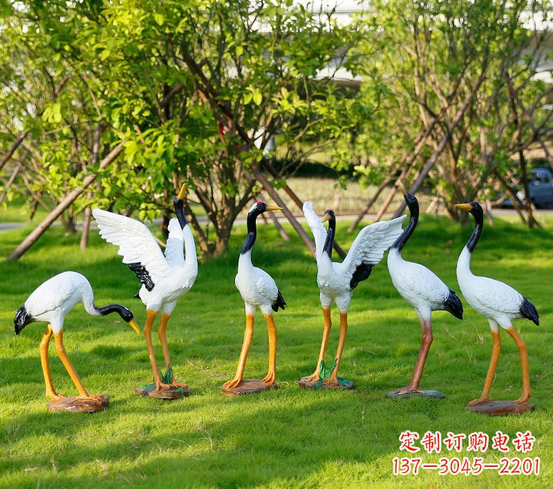 甘肃丹顶鹤抽象雕塑