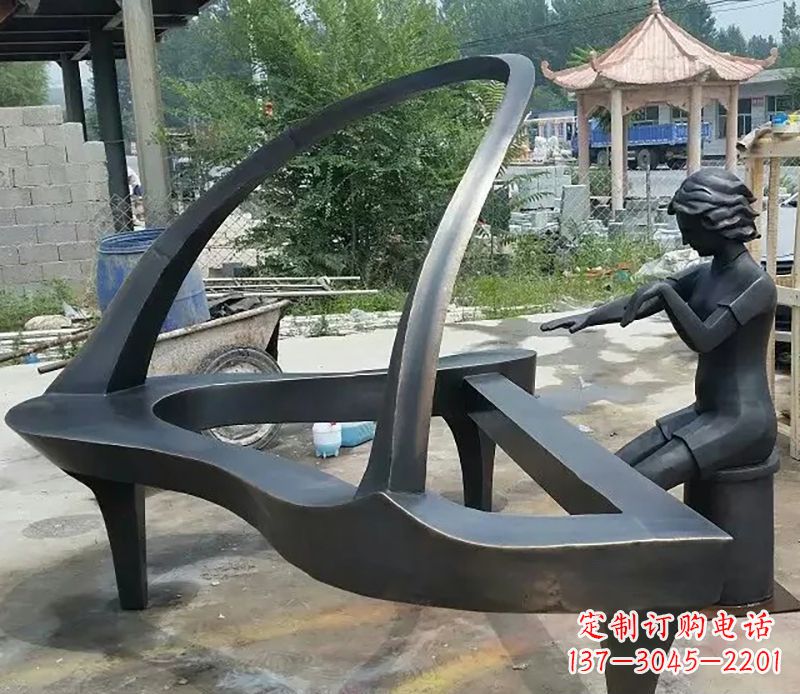甘肃钢琴抽象铜雕
