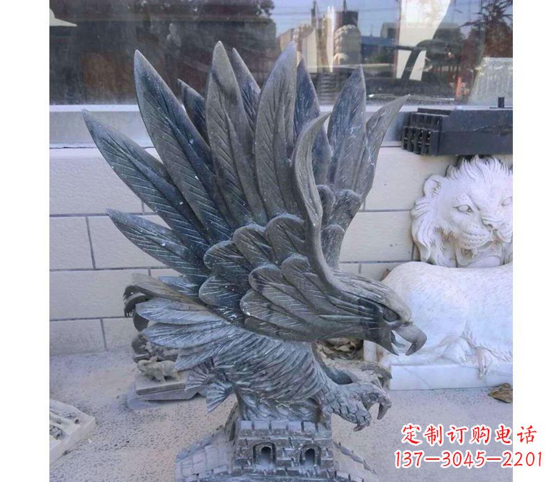 甘肃动物雄鹰石雕