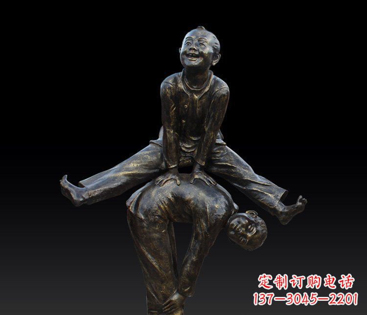 甘肃儿童友善的山羊雕塑