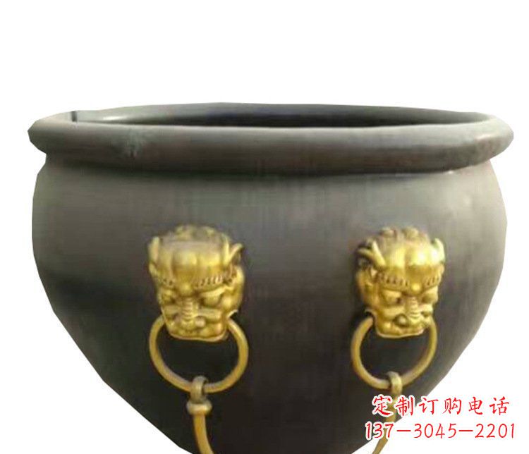 甘肃传统工艺鎏金狮子头水缸铜雕塑