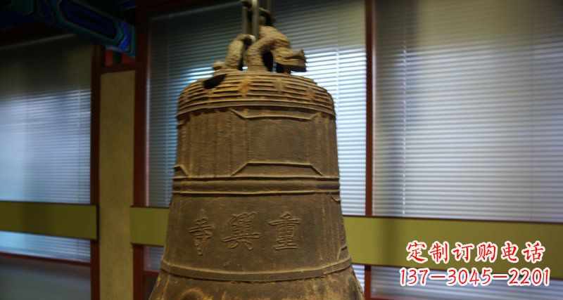甘肃仿古铜钟雕塑定制