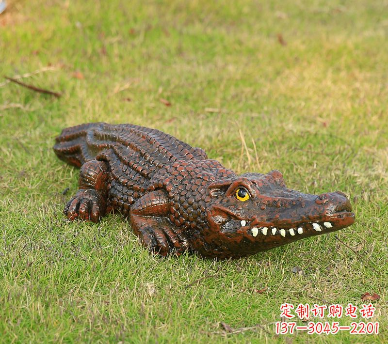 甘肃仿真鳄鱼雕塑园林动物景观雕塑