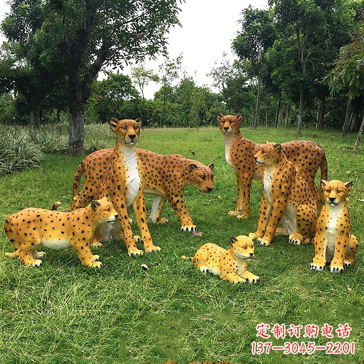 甘肃精美玻璃钢豹雕塑