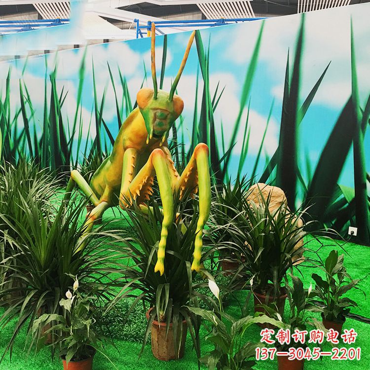 甘肃仿真螳螂玻璃钢雕塑