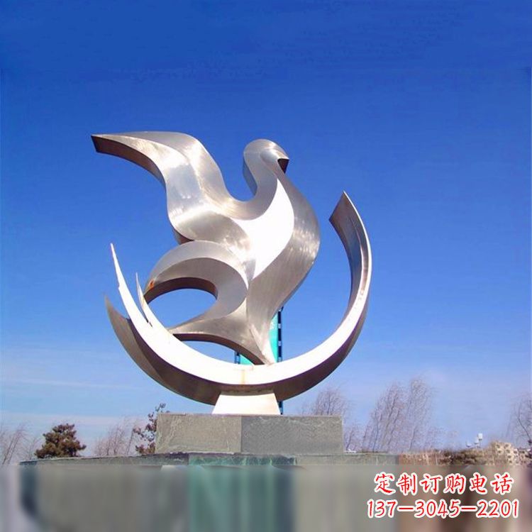 甘肃贴近自然的精美鸽子雕像