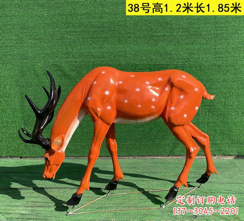 甘肃公园玻璃钢梅花鹿雕塑