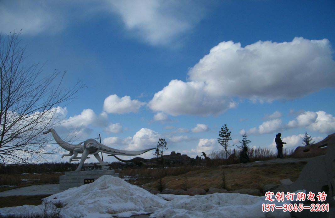 甘肃非凡巨兽——不锈钢抽象恐龙雕塑