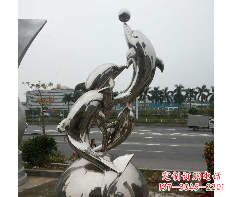 甘肃海豚雕塑多功能不锈钢跳跃玩球