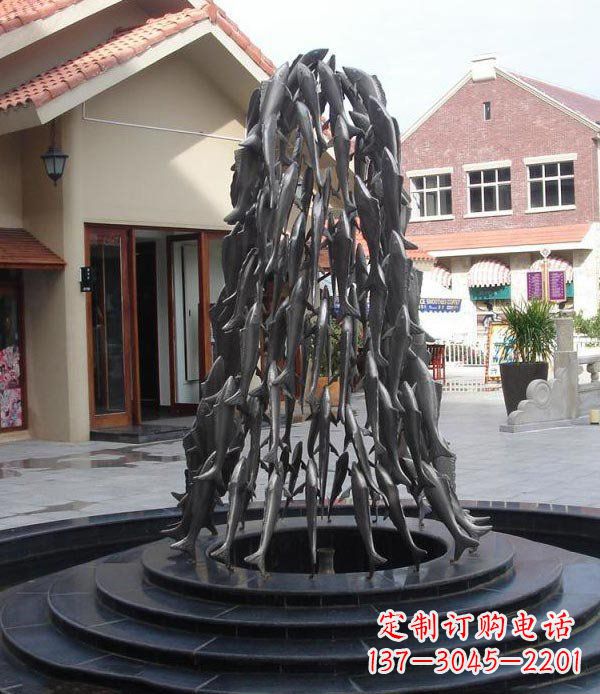甘肃跃动的生命——景区向上游的鱼群喷泉雕塑
