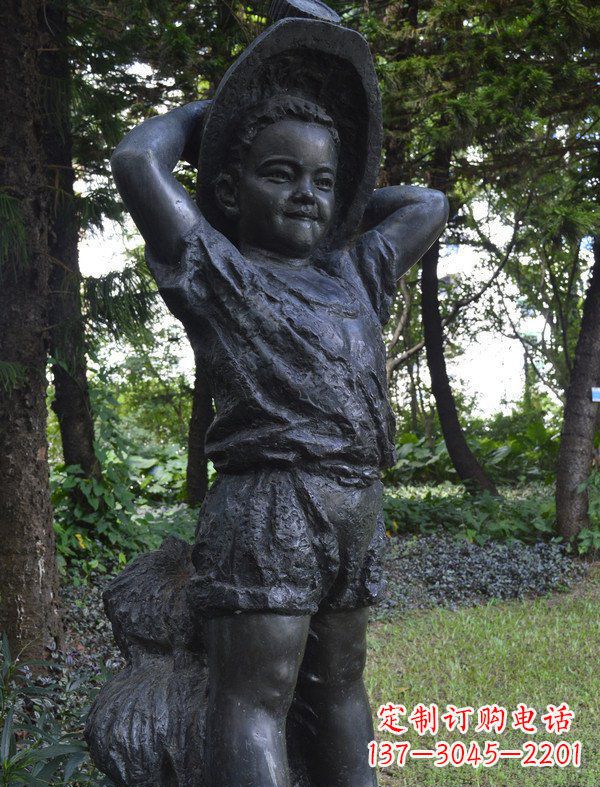 甘肃优雅童子·少年戴草帽铜雕
