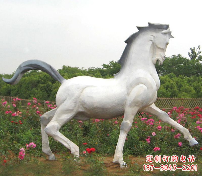 甘肃公园动物石雕马