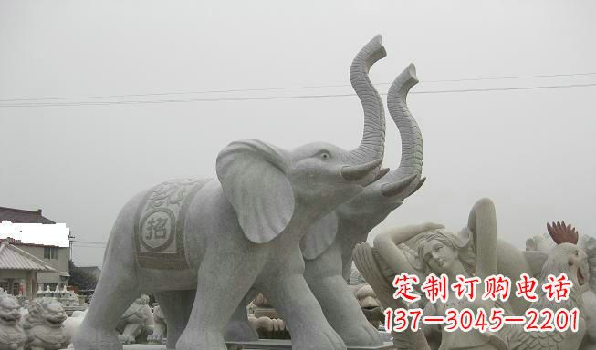 甘肃公园动物长鼻大象石雕