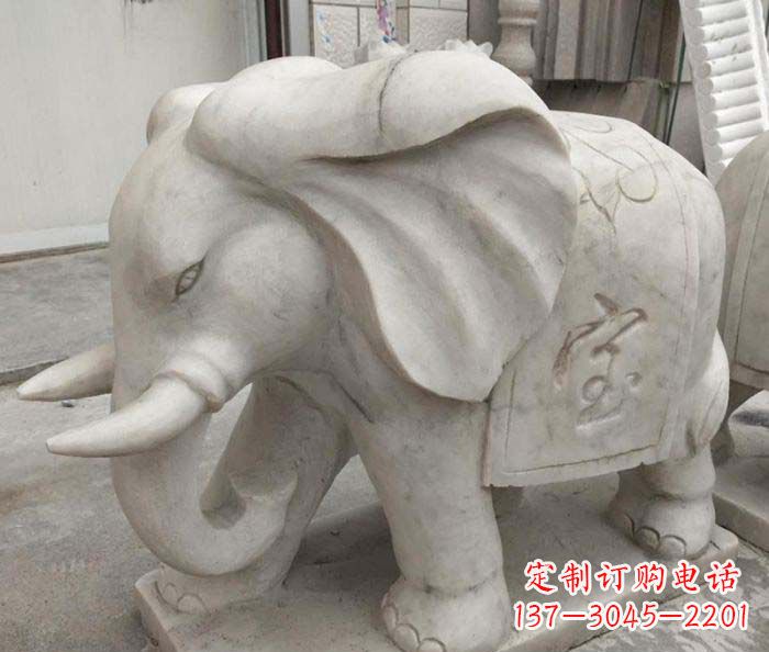 甘肃中领雕塑象征招财的精致大象石雕
