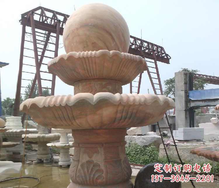 甘肃绚丽多彩的风水球雕塑