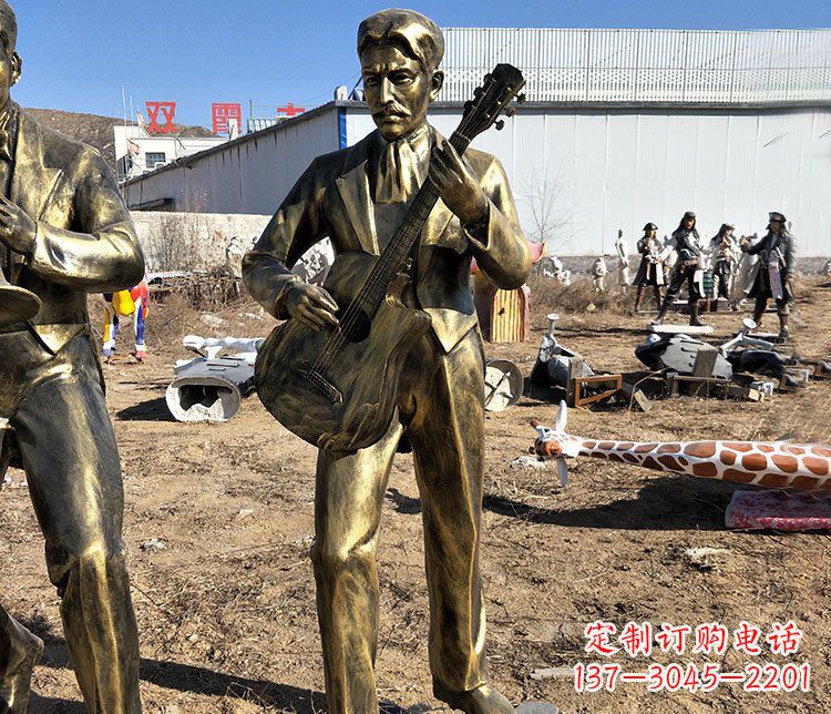 甘肃玩乐无穷的吉他雕塑