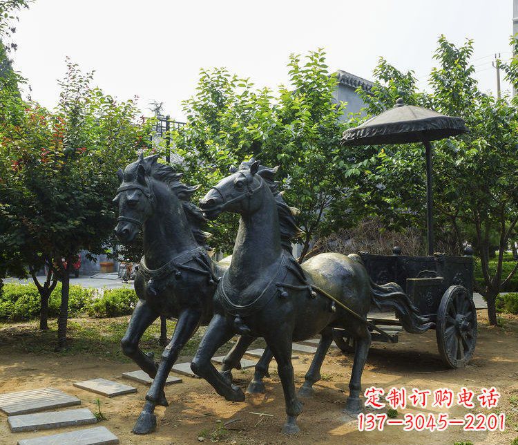 甘肃公园景观古代马车铜雕