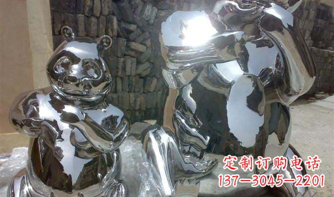 甘肃真实不锈钢熊猫大型雕塑