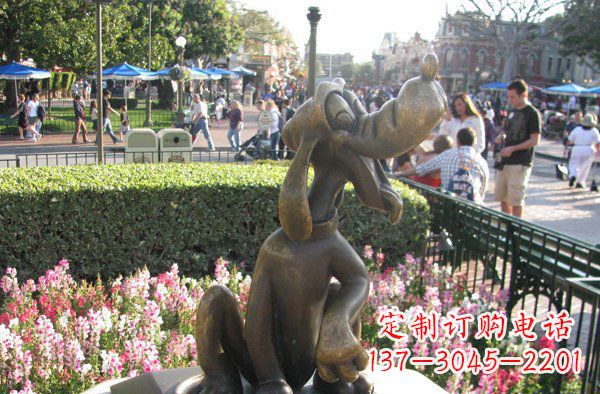 甘肃公园卡通小狗动物铜雕