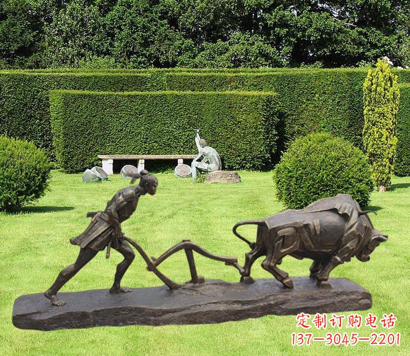 甘肃古典风格牛雕塑,新时代艺术装点