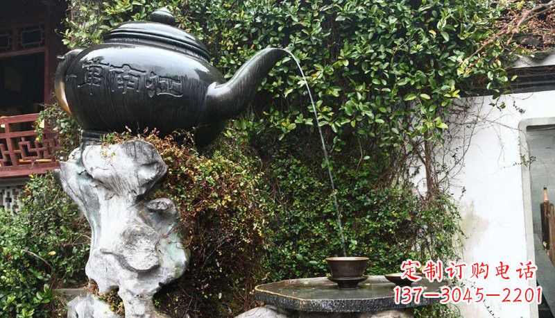 甘肃铜雕茶壶,雕刻美景,带您开启新的旅程