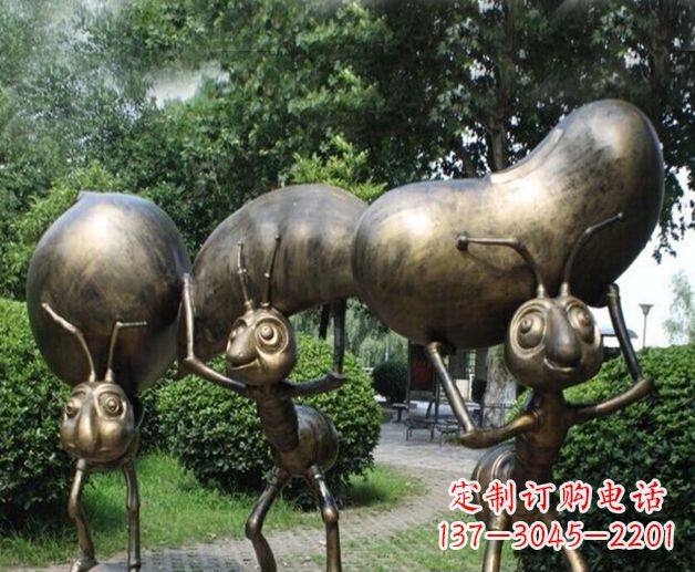 甘肃公园蚂蚁搬家铜雕