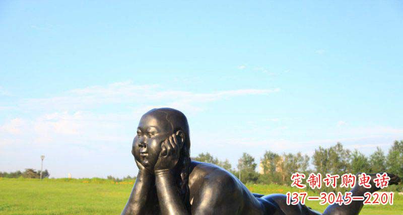 甘肃美好时光,萌萌哒胖女孩青铜雕塑