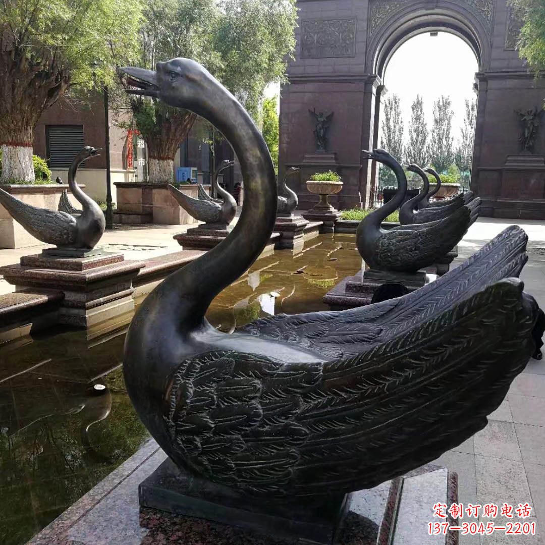 甘肃精致天鹅铜雕