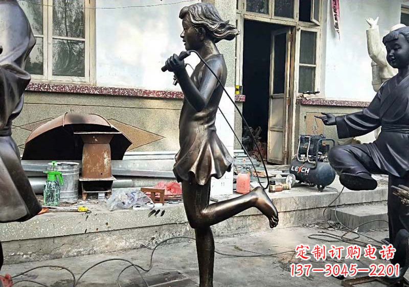 甘肃精美女孩铜雕