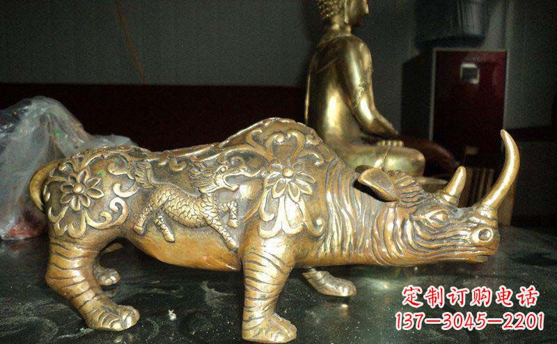 甘肃公园犀牛动物铜雕