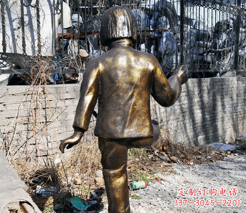 甘肃纯正艺术——公园小女孩踢毽子铜雕