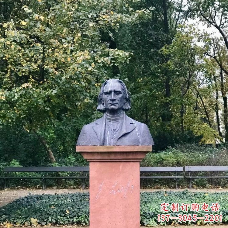甘肃钢琴音乐家肖邦的经典雕塑