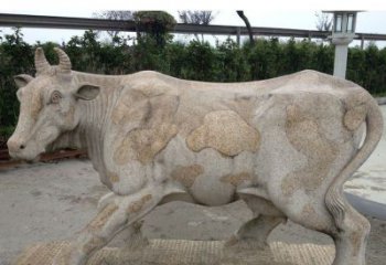 甘肃中领雕塑精美绝伦的奶牛石雕