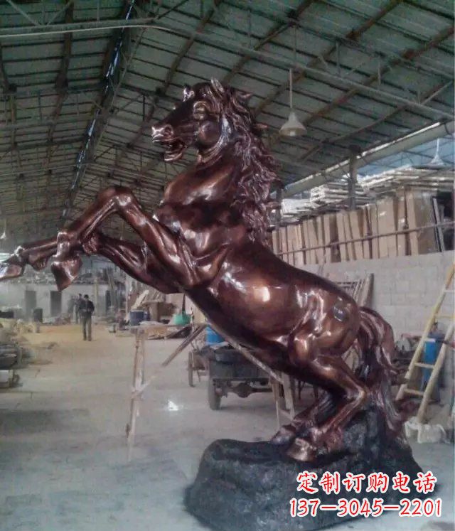 甘肃中领雕塑出品:铜雕正面奔马
