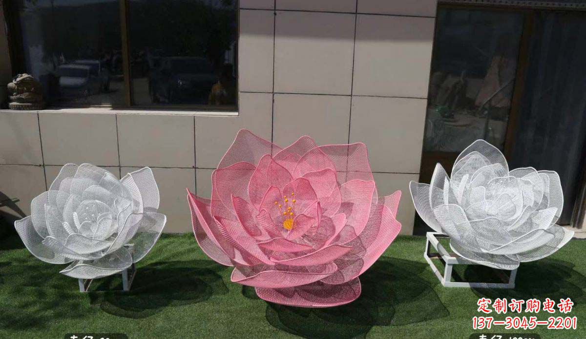 甘肃精美雕刻的不锈钢荷花雕塑