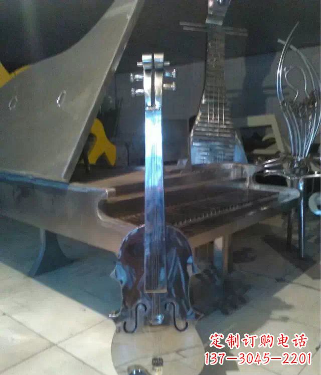 甘肃中领雕塑:优雅音乐之旅,为您带来不锈钢吉他景观雕塑!