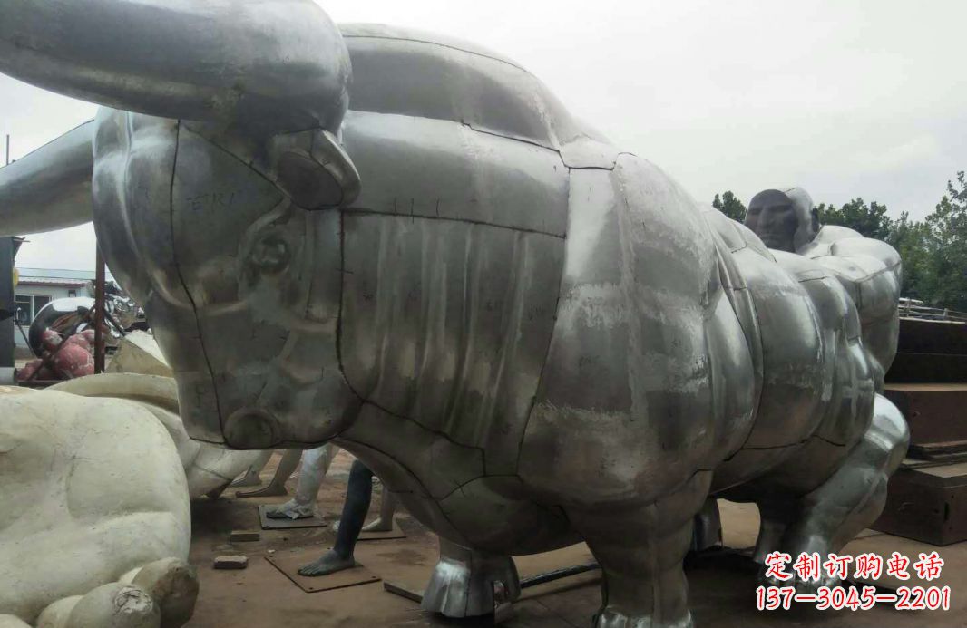 甘肃广场不锈钢拓荒牛景观雕塑