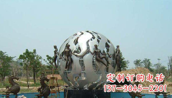 甘肃高雅大气不锈钢圆球喷泉雕塑