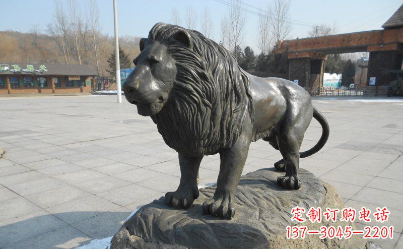 甘肃中领雕塑推出一款精美的华丽非洲狮铜雕,将…
