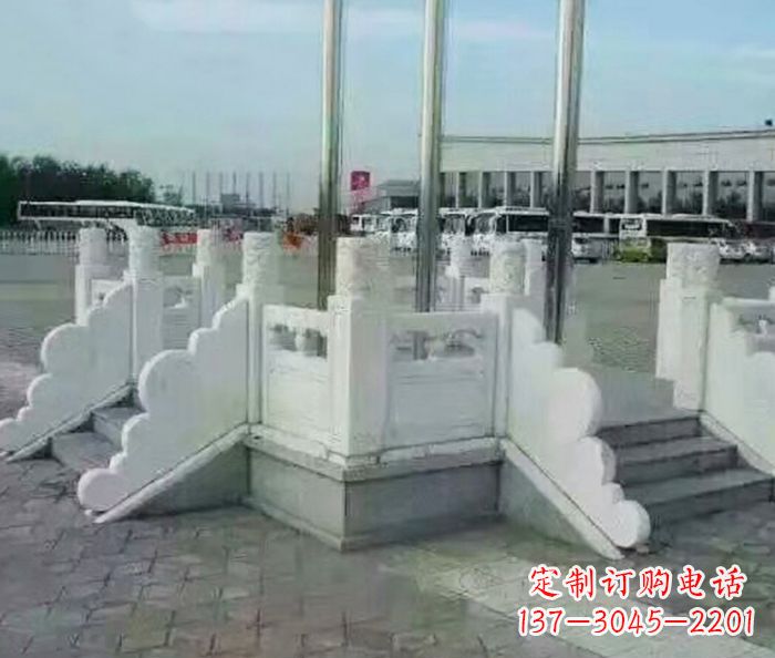 甘肃中领雕塑提供绚丽升旗台石雕,一种标志性的…