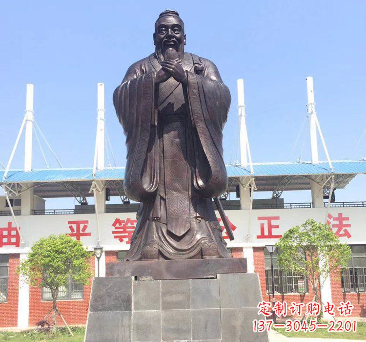甘肃具有传统文化气息的孔子雕塑
