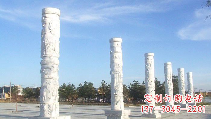 甘肃中国传统石雕:广场龙柱雕