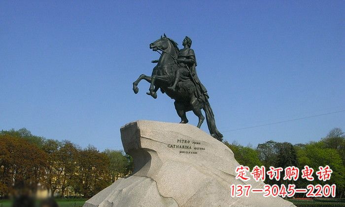 甘肃广场骑马的人物铜雕