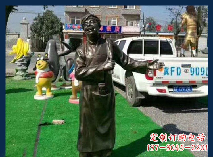 甘肃广场铜雕店小二人物雕塑 (2)