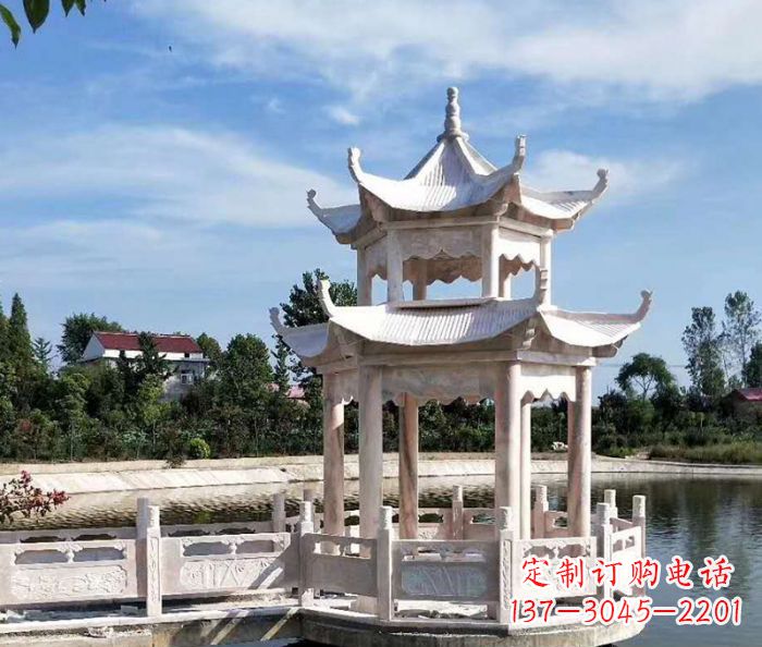 甘肃海边景观晚霞红石雕凉亭