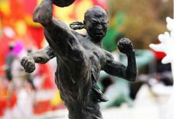 甘肃足球雕塑：展现无限自由