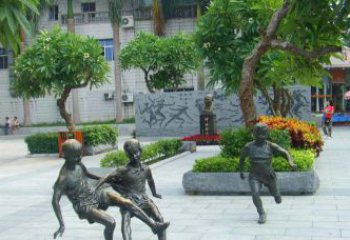 甘肃匠心细作，精致铜雕足球小孩