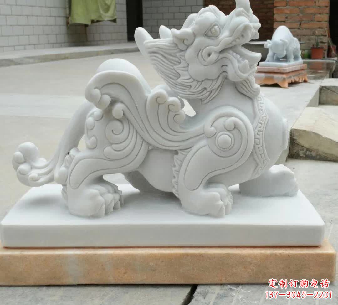 甘肃精美汉白玉貔貅雕塑