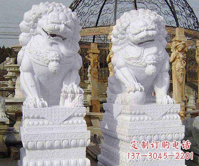 甘肃历久弥新的狮子石雕