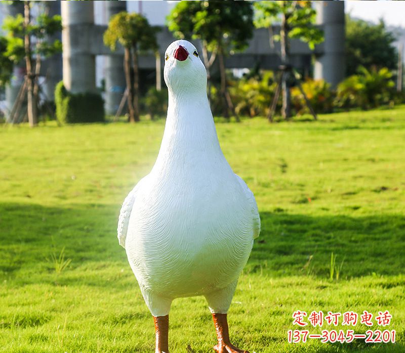 甘肃和平鸽柱的雕塑